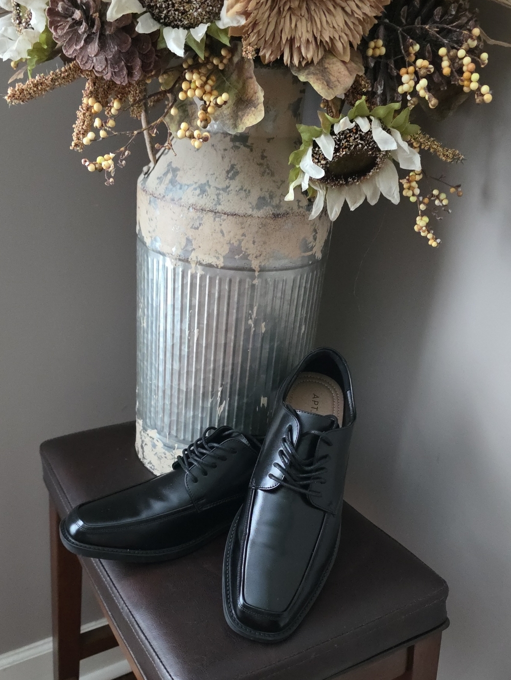 NWOT Apt. 9 Men’s Black Leather Derby Dress Shoes